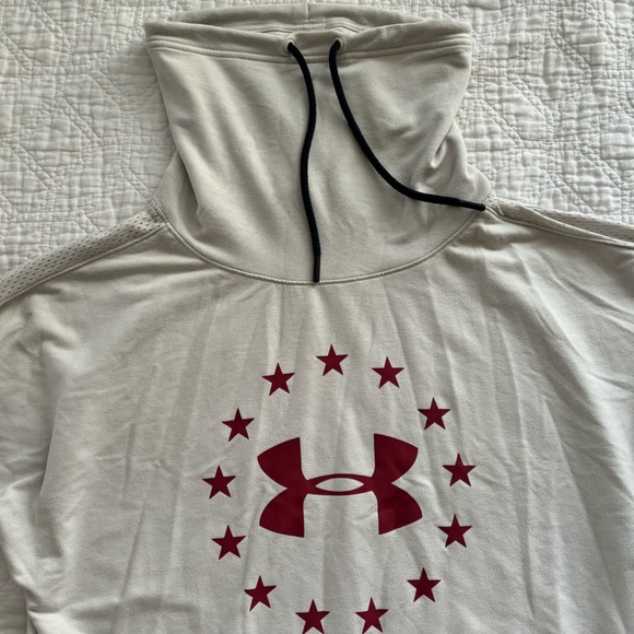 Under Armour Cream and Red Long Sleeve Oversized Hooded Sweatshirt - Picture 3 of 10